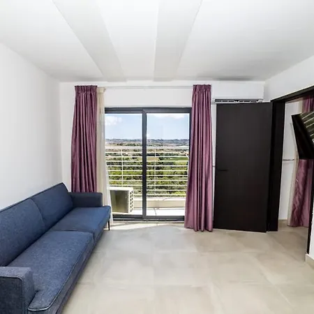 Peaceful 1-bedroom Stunning Views - By Hostmt * St. Paul's Bay